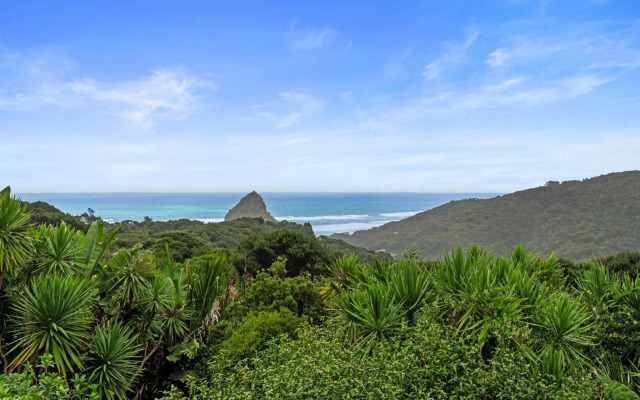 Perfectly Piha - Piha Holiday Home