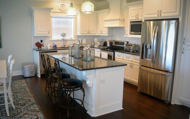 Villa Verdie by RedAwning