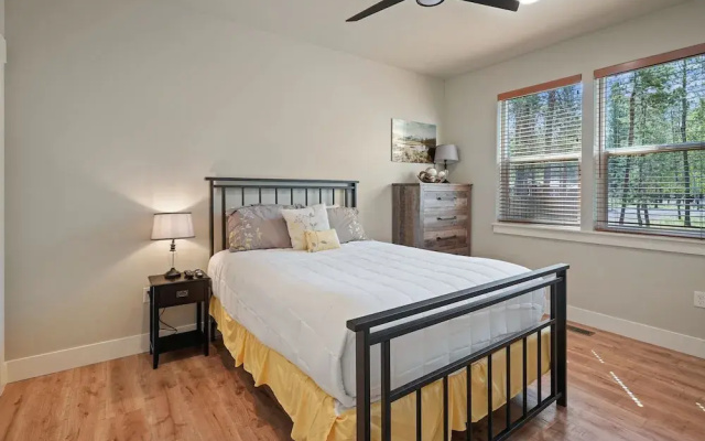 110 Crane 5 Bedroom Home by RedAwning