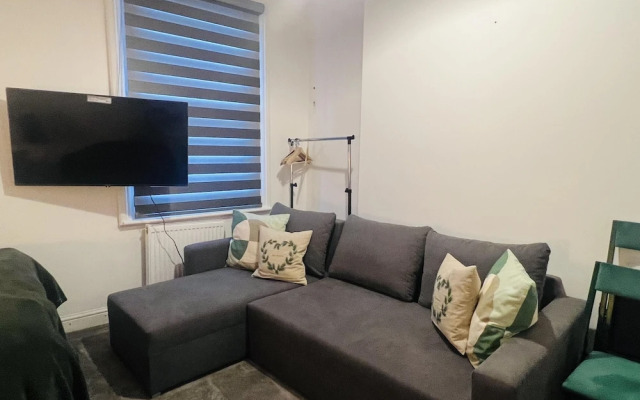 Impeccable 1 Bedroom Flat in Central London