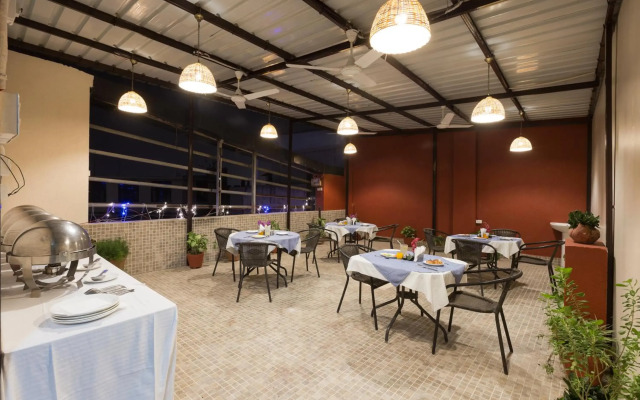 Hotel Rupam Kingston Park