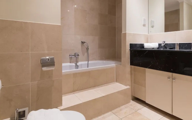 A Place Like Home - Elegant Apartment near Green Park
