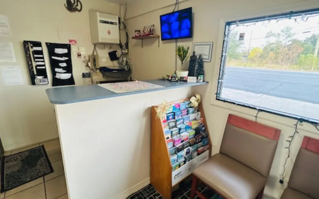 Relax Inn By OYO Sulphur Hwy 90