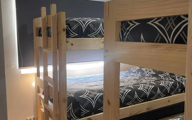 Linda Casa Familiar, Segura Y Muy Buena Ubicación