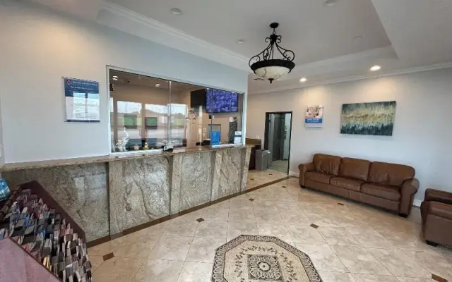 Studio 6 Suites Gardena, CA