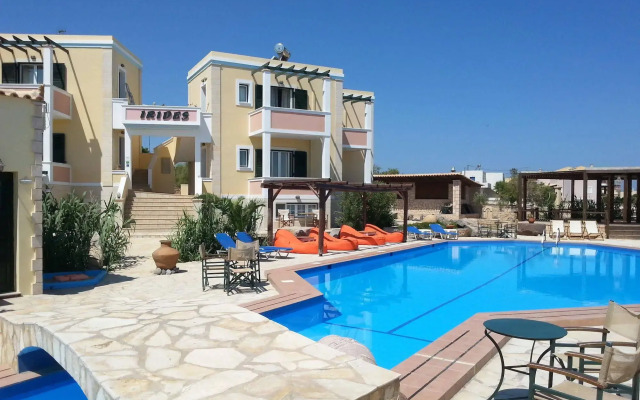 Irides Luxury Studios & Apartments