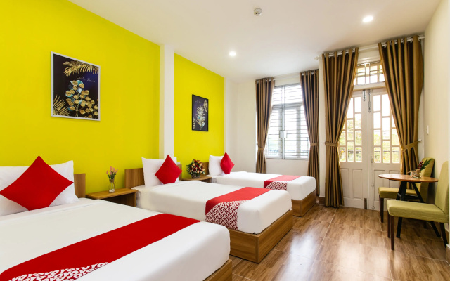 OYO 658 Euro Gold House And Coffee