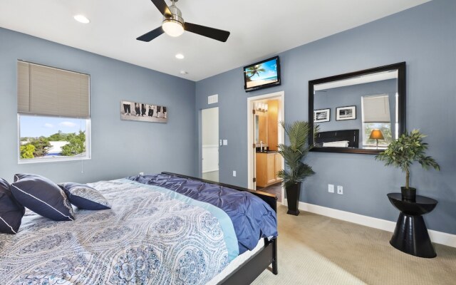 Miramar Beach House - Four Bedroom Home