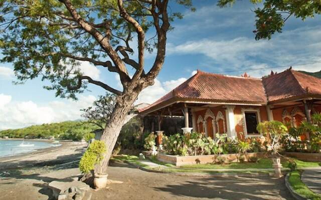 Segara Bukit Seaside Cottages