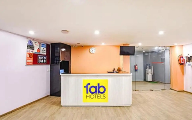 FabHotel Noida Grand