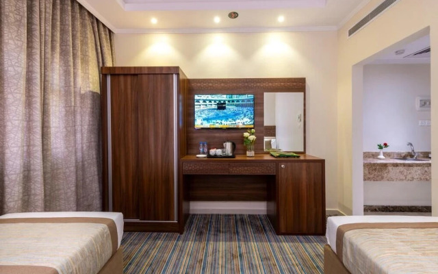 Snood Remaz Hotel