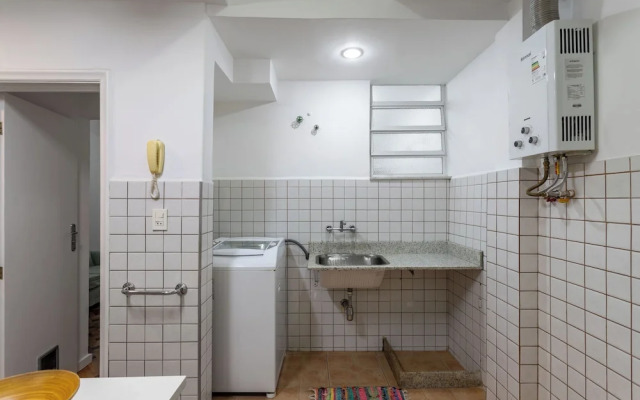 5min da Praia do Leblon - AP102