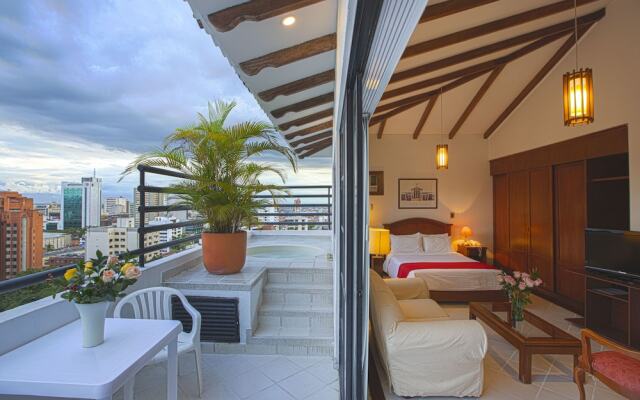 Travelers Apartamentos & Suites Castellón de Juanambú
