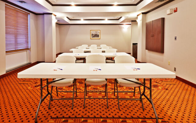 Spark by Hilton Catoosa