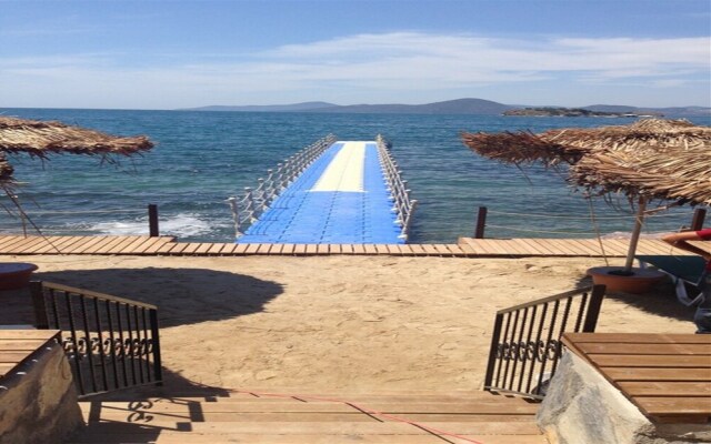 2 Bedrooms Apartment Lake View 5 by Likya Global