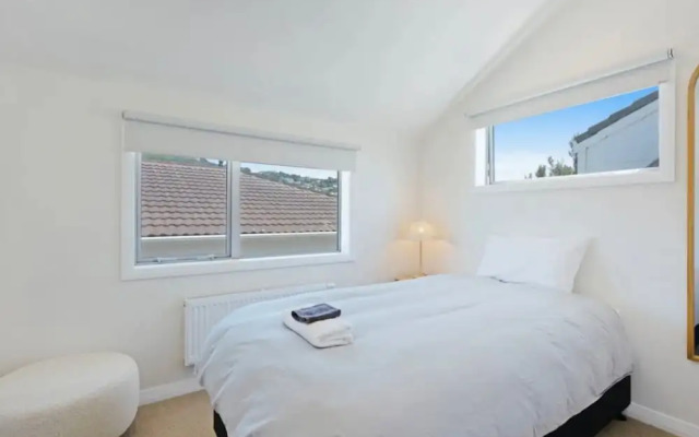 Lyall Bay Parade Apartment