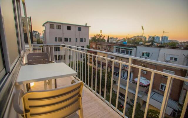 4 BR apartment & BBQ veranda