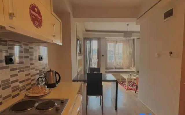 Taksim Square—1BR Deluxe Suite 06