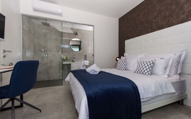 Luxury Apartments Royal M with Pool