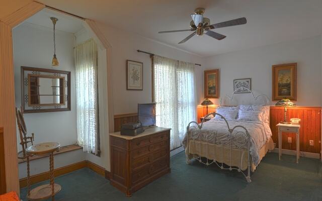 The Washington Irving Inn