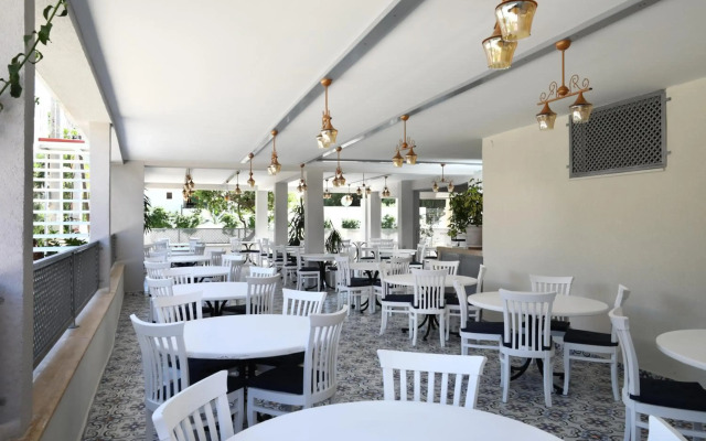 Summer in Garden Suites & Beach Hotel