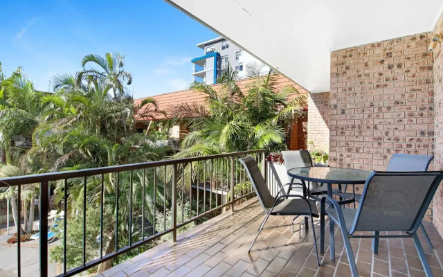 Hawaiian Gardens - Unit 6