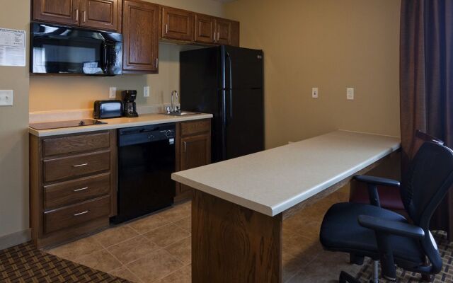 Grandstay Hotel And Suites Luverne
