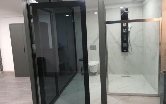 Karikatur Bi Hotel