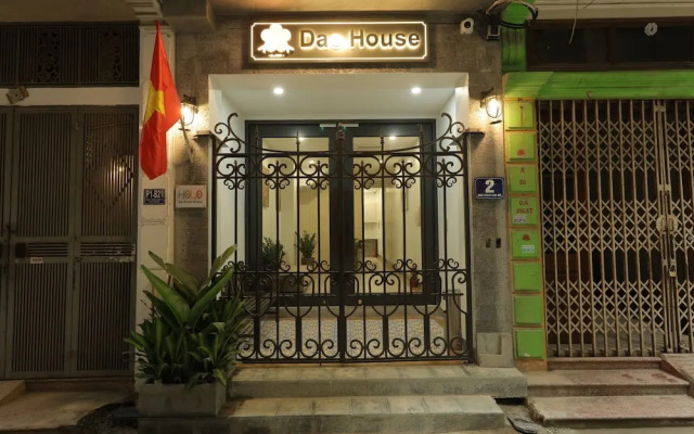 HoLo Ba Dinh Hanoi - Serviced HomeStay