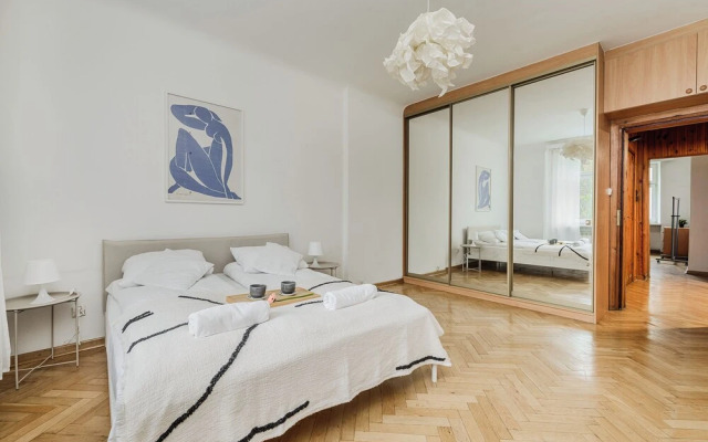 ShortStayPoland Szara B170