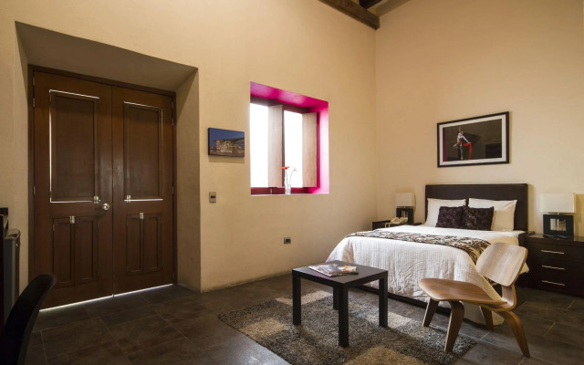 Monte Leon Hotel