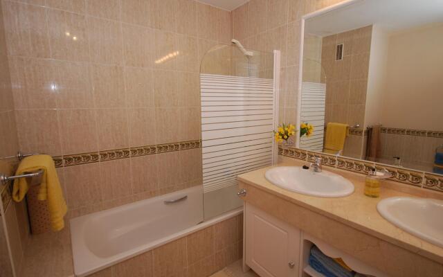 Apartment in Alhaurín el Grande near golf course