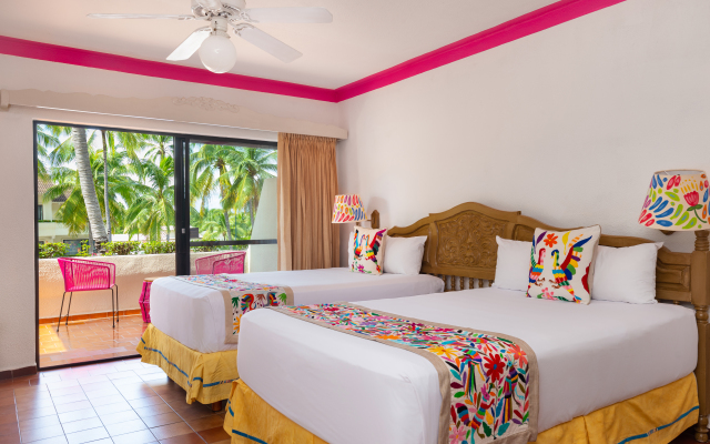 Villa del Palmar Residences