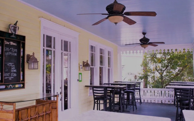 Palm Beach Hibiscus Bed & Breakfast