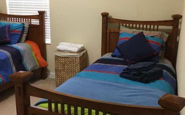 Disney Lake House Minutes From Airport