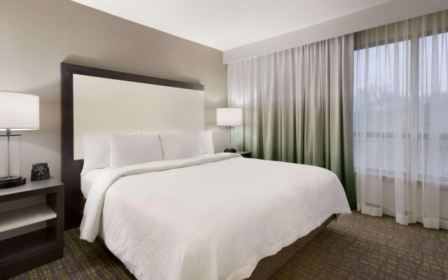 Embassy Suites by Hilton Newark Wilmington South