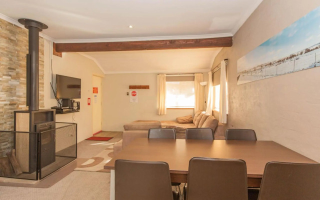 Charvel 35 Gippsland Street