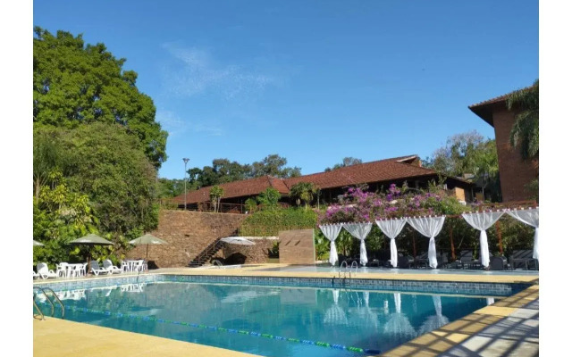 Raices Esturion Hotel