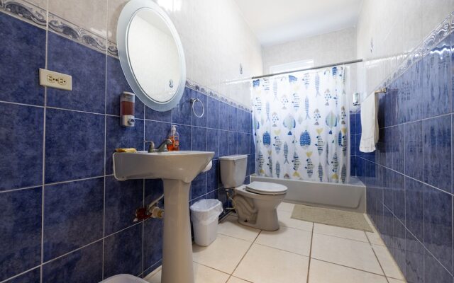 Colinas del Atlantico Vacational House 2nd Floor