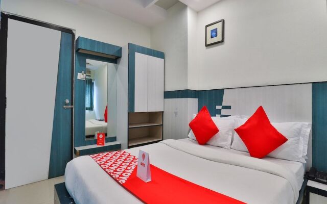 OYO 13398 Hotel Relish