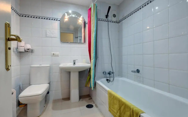 Luxury 2 Bed Apt Freeview Tv Wi