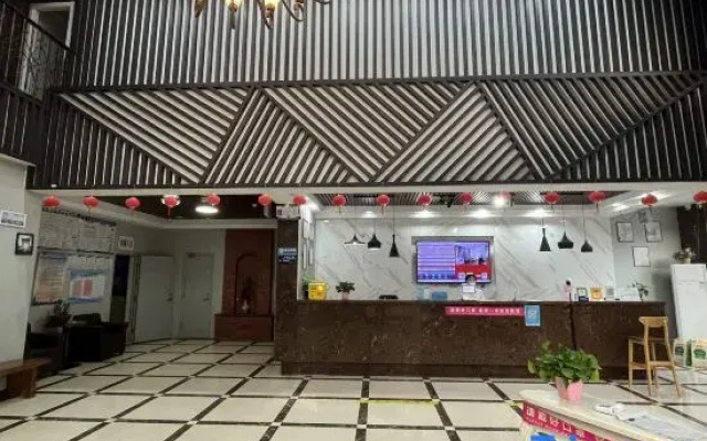 Super 8 Hotel (Weifang High Speed Railway North Station)
