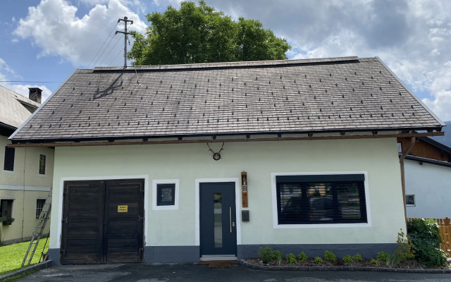 Snug holiday home in Weißbriach with terrace