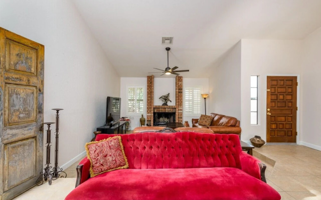 Casa Willow 4 Bedroom Home by RedAwning