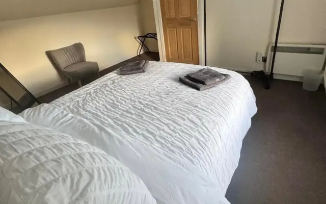 Croft House - Sleeps 4 & Beautiful Mountain View