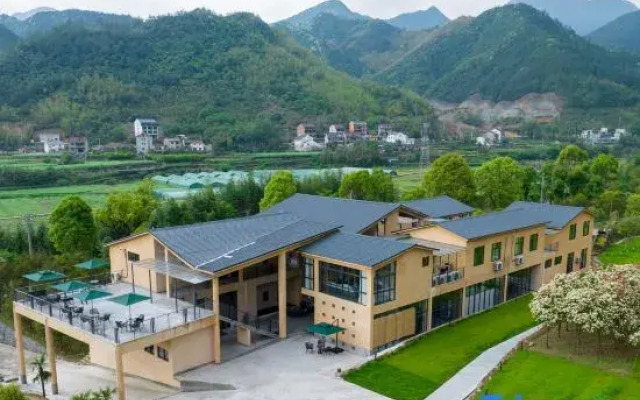 Yincaolu Zuoqin Youshu Homestay (Yuping Ancient Village Branch)