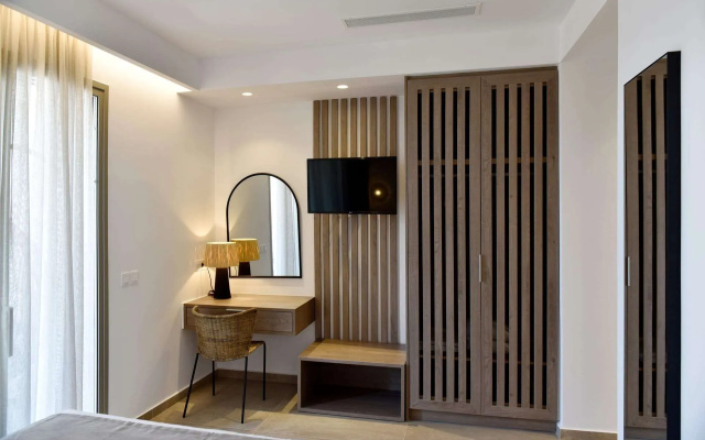 Anais Milos Suites