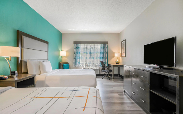 La Quinta Inn & Suites by Wyndham Batavia