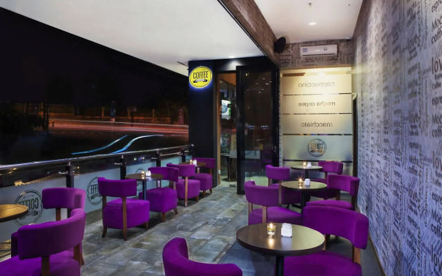 Grand Edge Hotel Semarang