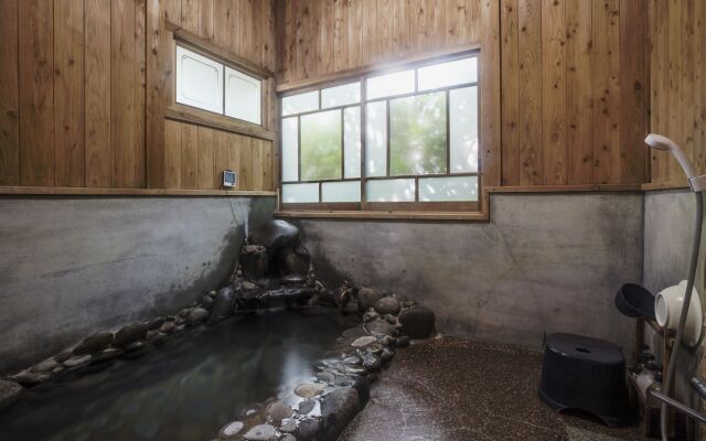 Yufuin Bessou Shikisai Hotel